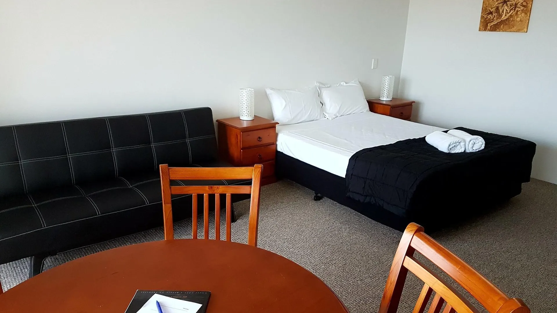 Outrigger Burleigh Hotel Gold Coast