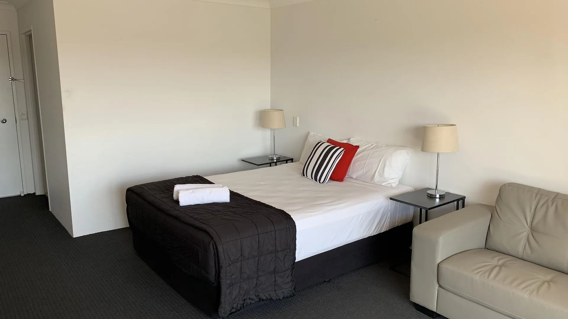 Outrigger Burleigh Hotel Gold Coast
