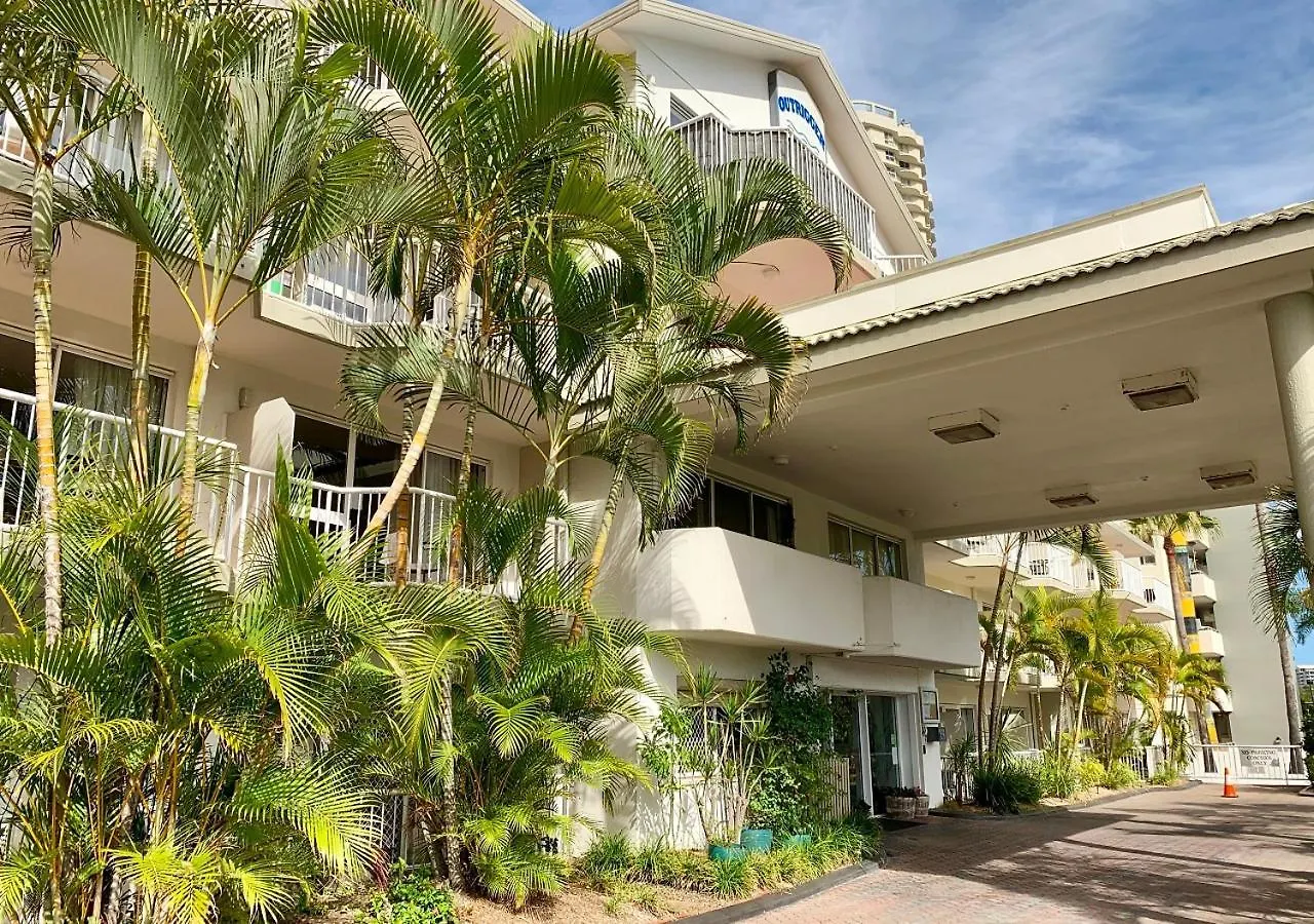 Outrigger Burleigh Hotel Gold Coast 3*,