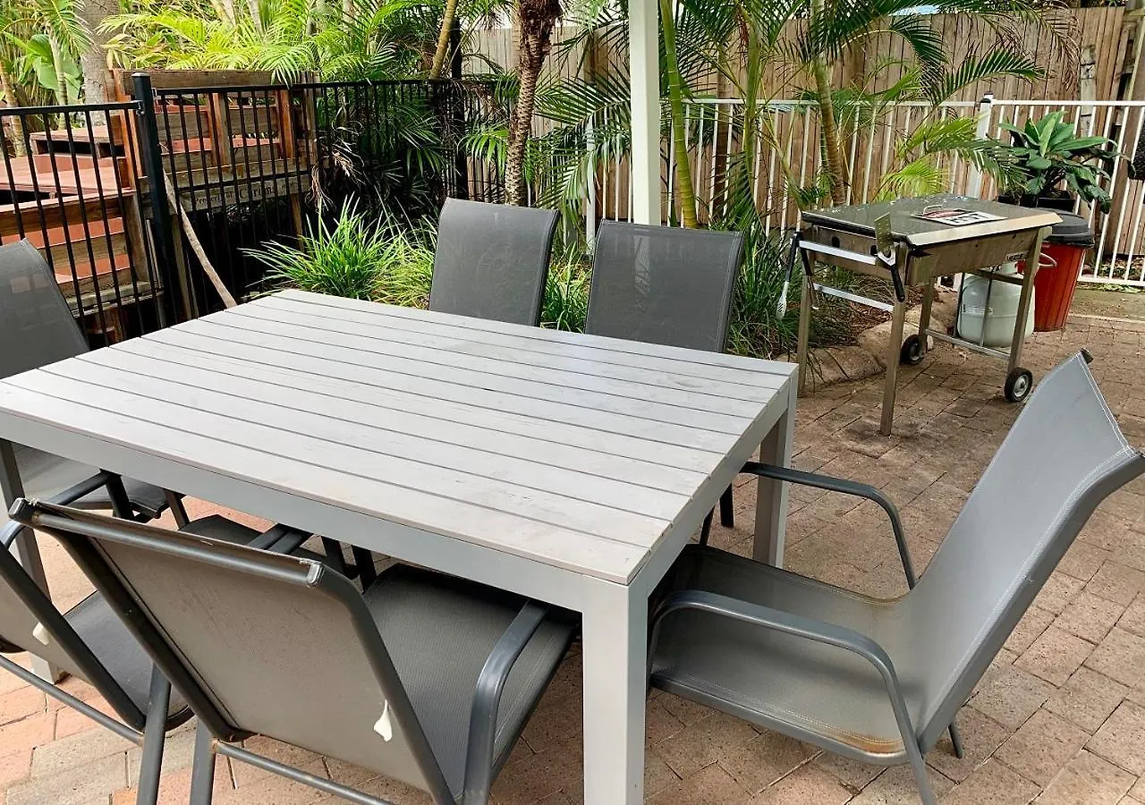Outrigger Burleigh Hotel Gold Coast