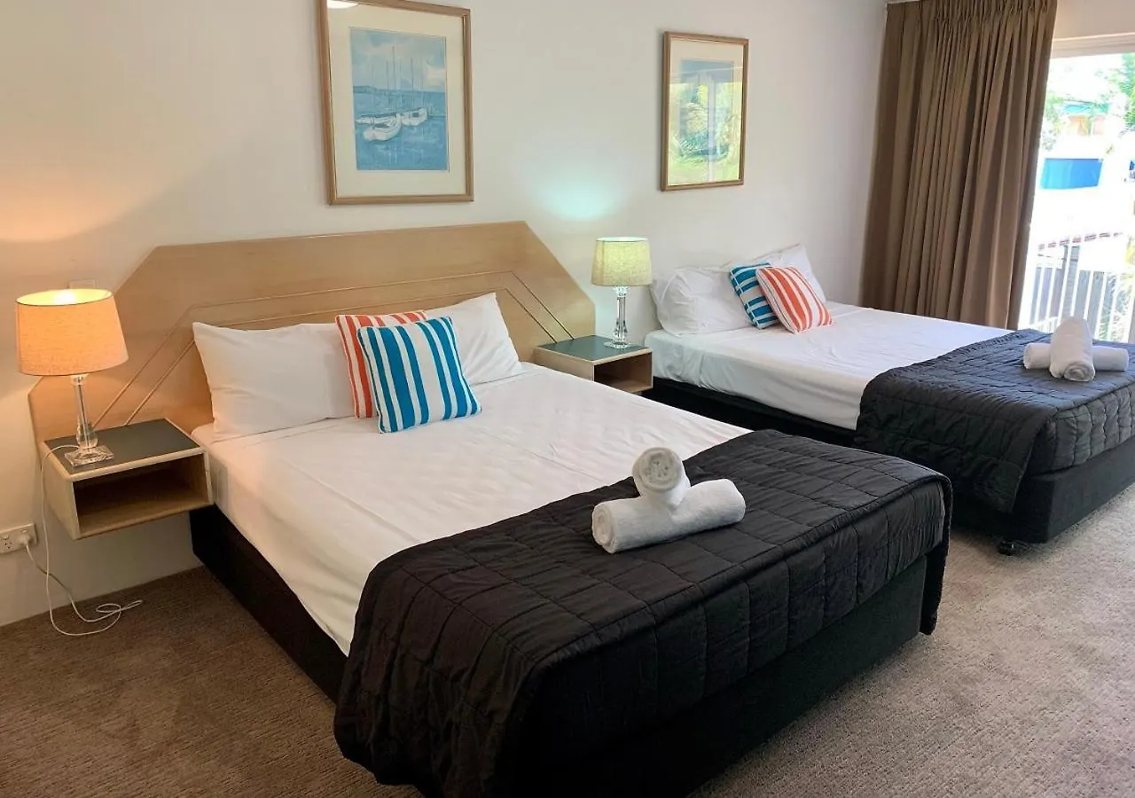 Outrigger Burleigh Hotel Gold Coast