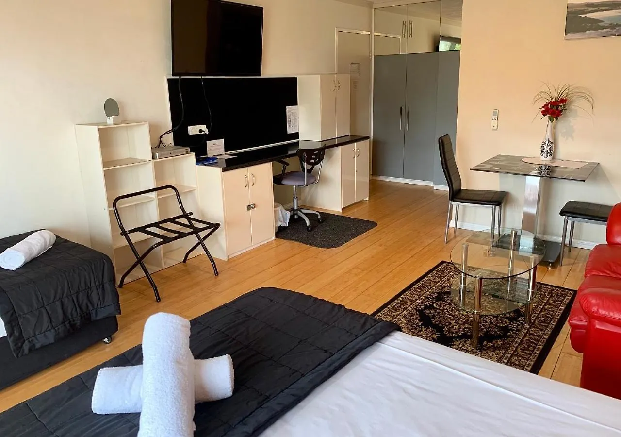 ***  Outrigger Burleigh Hotel Gold Coast Australien