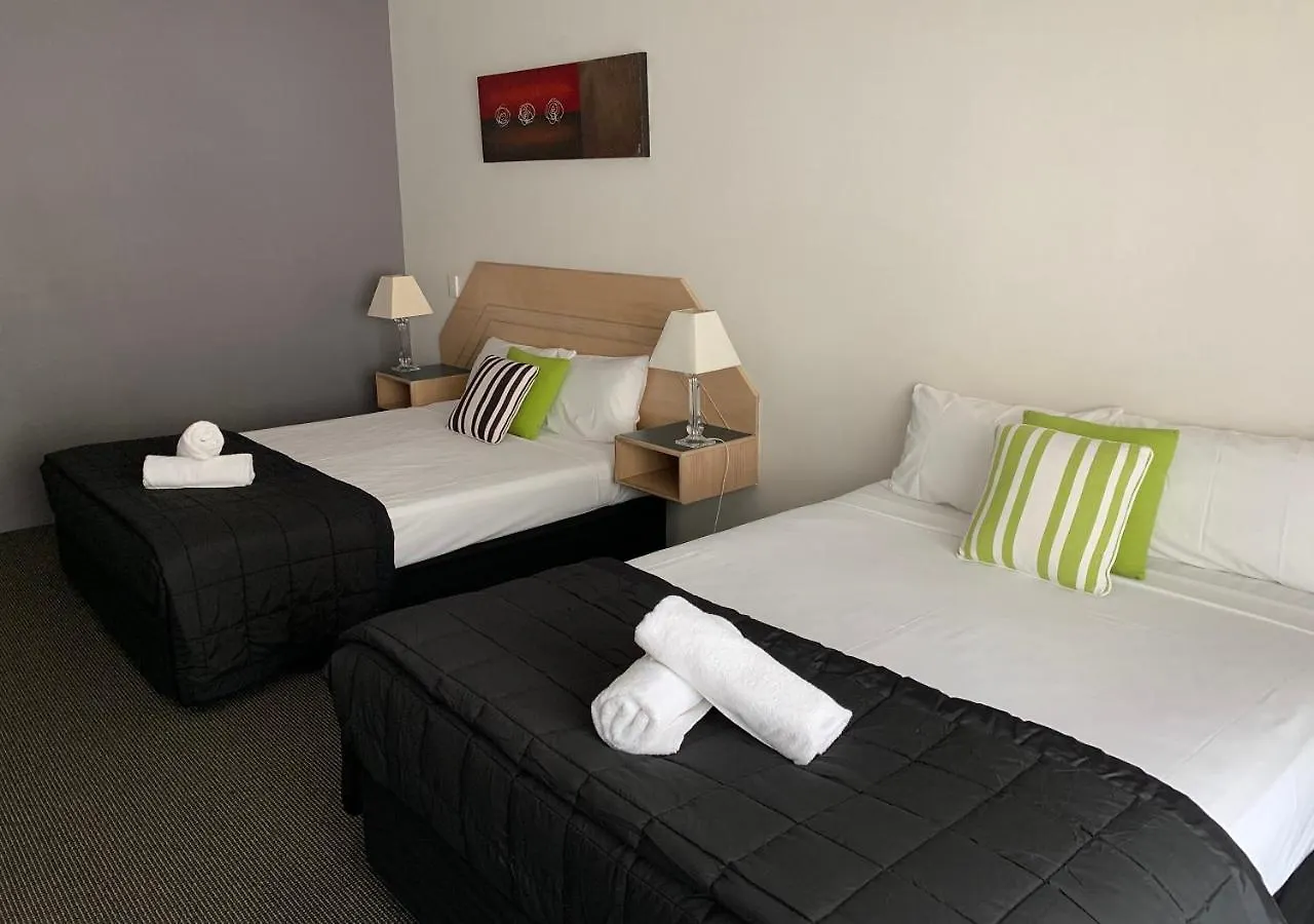 ***  Outrigger Burleigh Hotel Gold Coast Australien